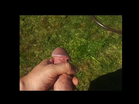 ❤️ Hot hottie dostaje jej różowy cipki fucked i cums z squirt w letnim ogrodzie Super porn at pl.porn33.top ﹏